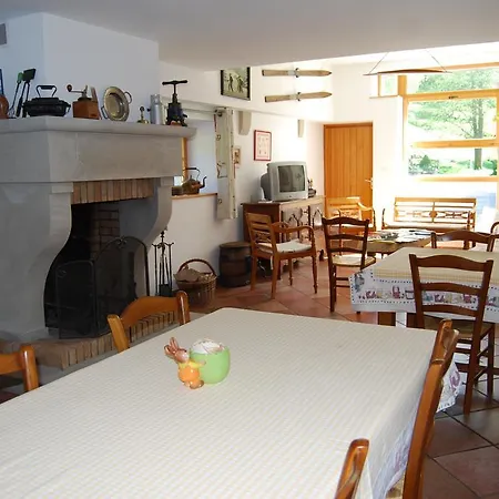 D'hotes Kieffer Le Grand Bienfaisy Bed and Breakfast